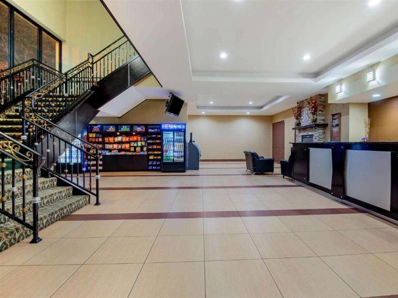 La Quinta Inn By Wyndham West Long Branch Nj Shore Area Dış mekan fotoğraf
