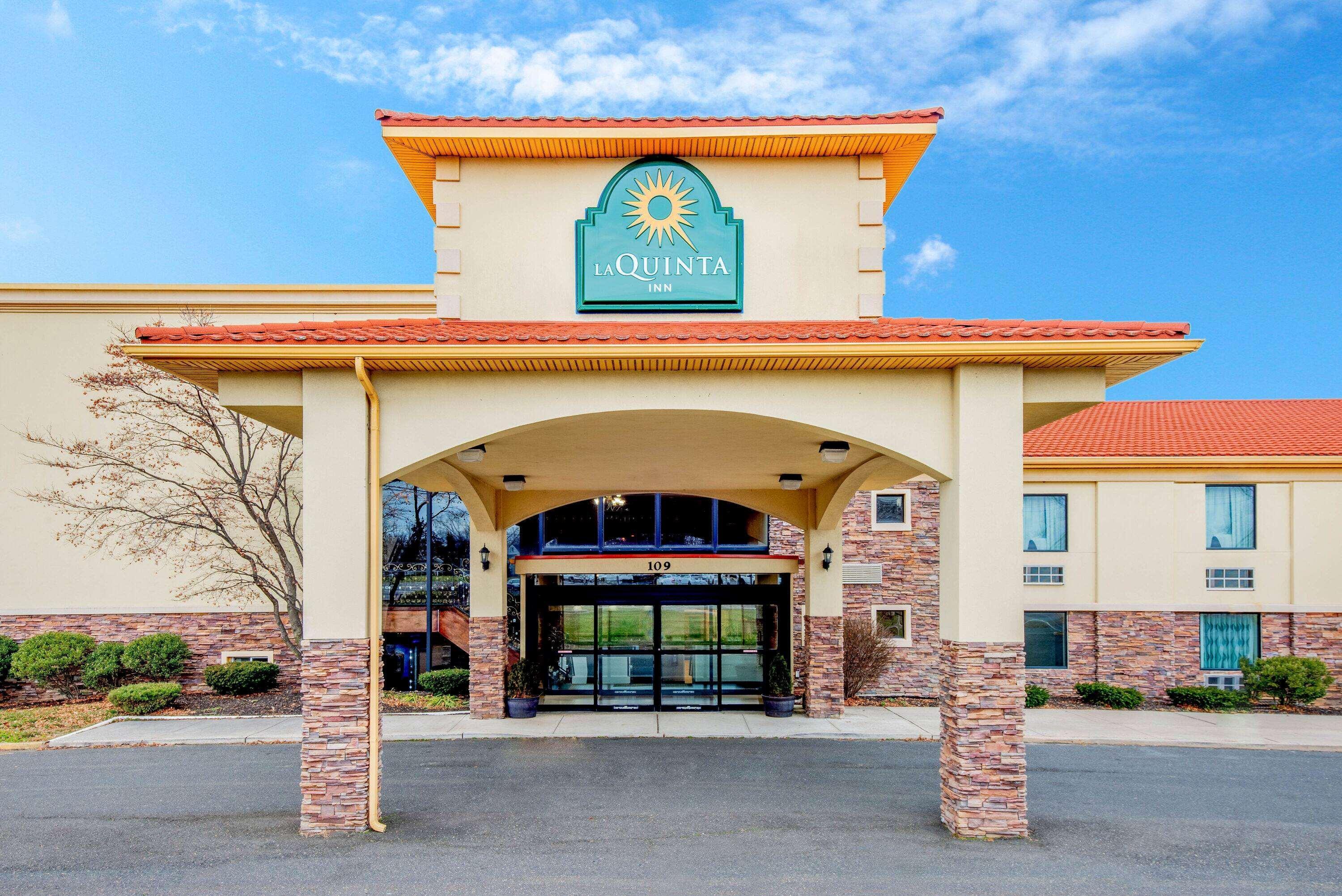 La Quinta Inn By Wyndham West Long Branch Dış mekan fotoğraf