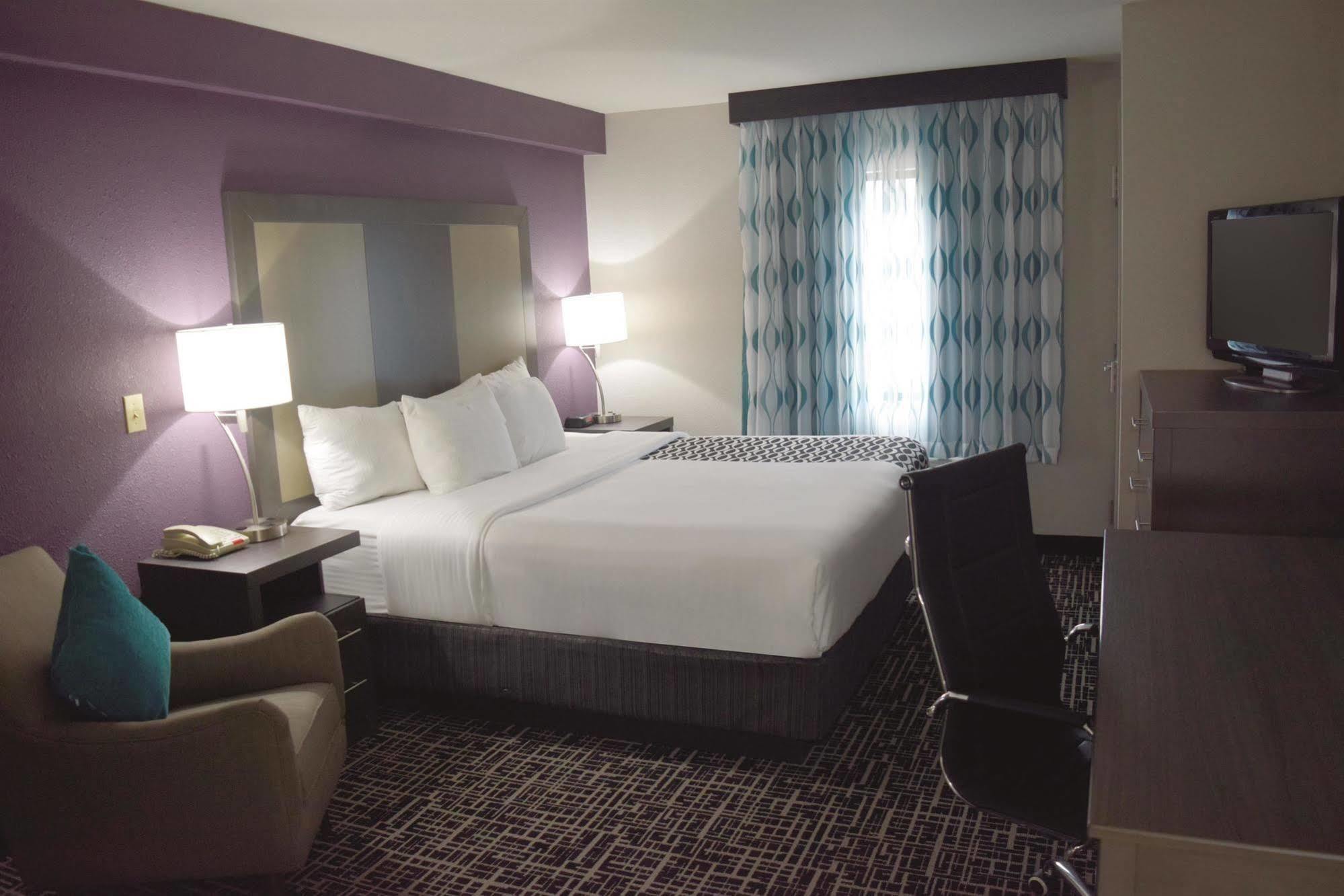La Quinta Inn By Wyndham West Long Branch Nj Shore Area Dış mekan fotoğraf