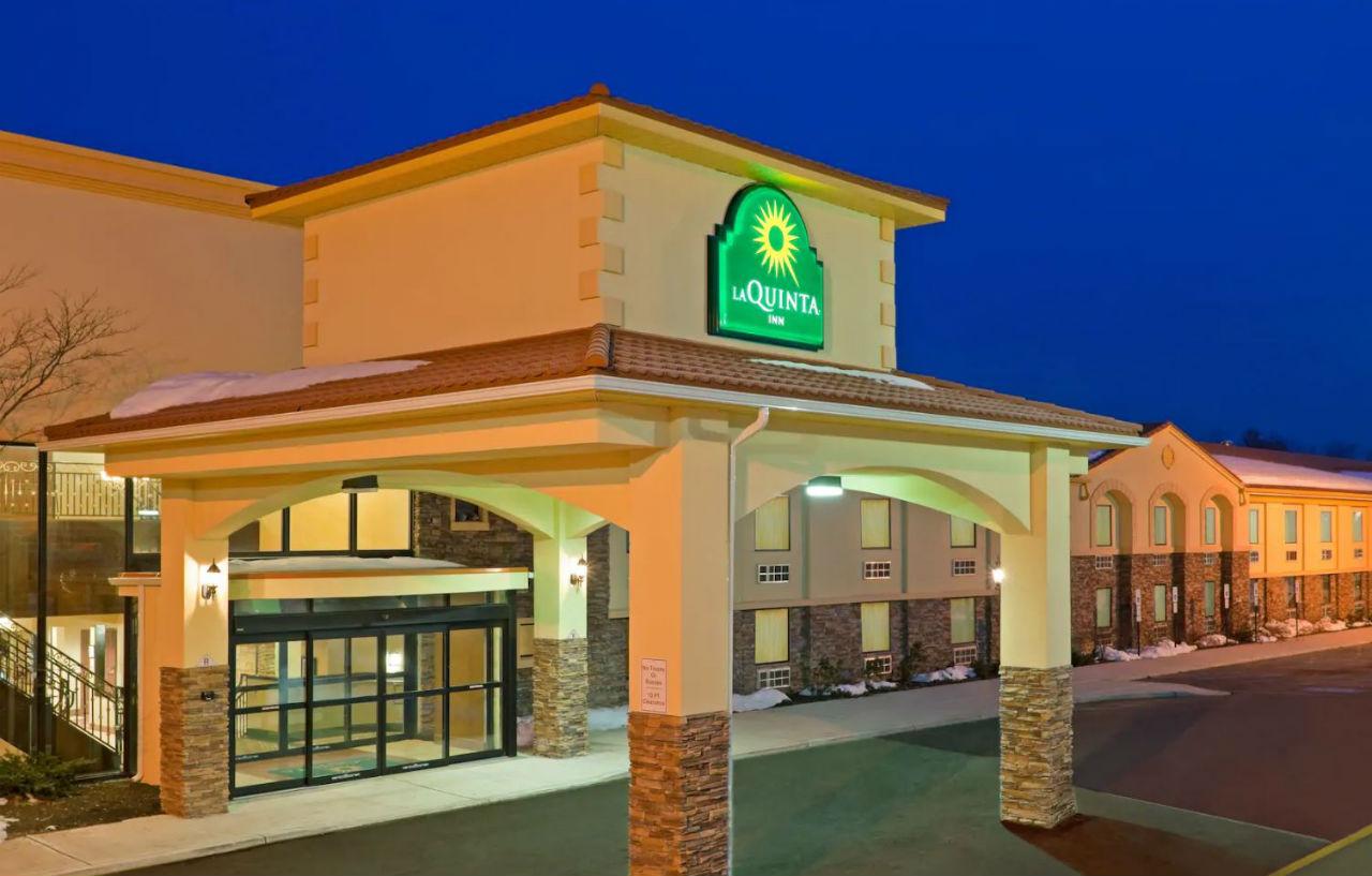 La Quinta Inn By Wyndham West Long Branch Dış mekan fotoğraf