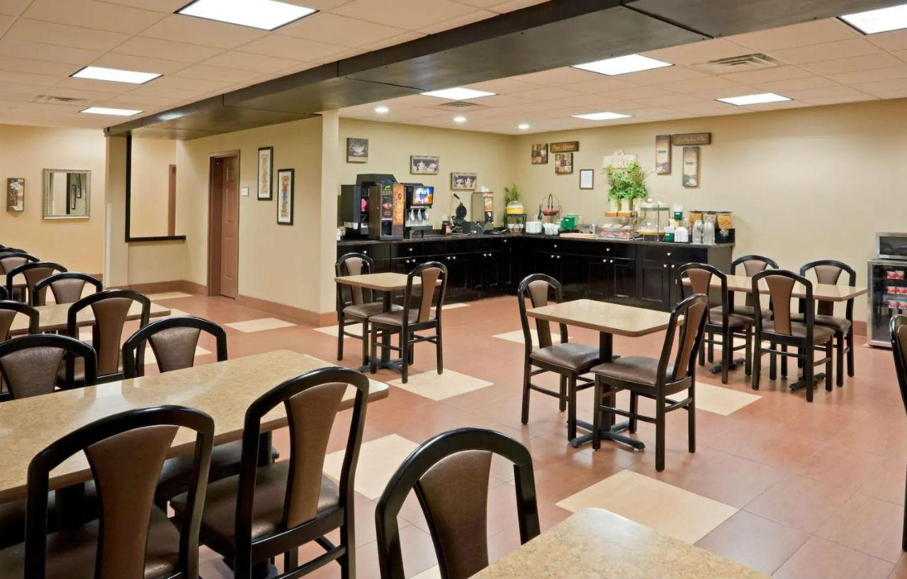La Quinta Inn By Wyndham West Long Branch Nj Shore Area Dış mekan fotoğraf