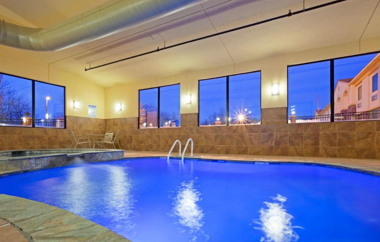 La Quinta Inn By Wyndham West Long Branch Nj Shore Area Dış mekan fotoğraf
